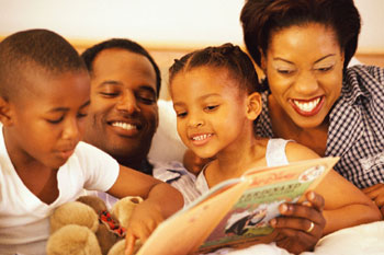 Family-reading-together